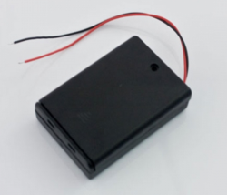 Battery Holder 3xAA with Cover - Thumbnail