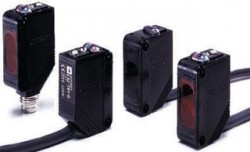 Omron E3Z-D62 Diffuse Type Reflective Sensor - Thumbnail