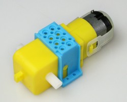 Plastic Motor Mount Pair - Thumbnail